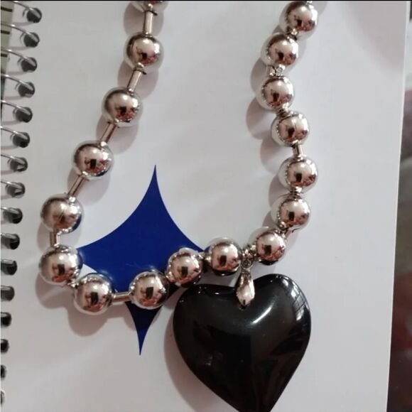 💲6️⃣ Bundled ✔️Gothic Style Large Silver Beaded Black Heart Pendant Necklace - Picture 1 of 8